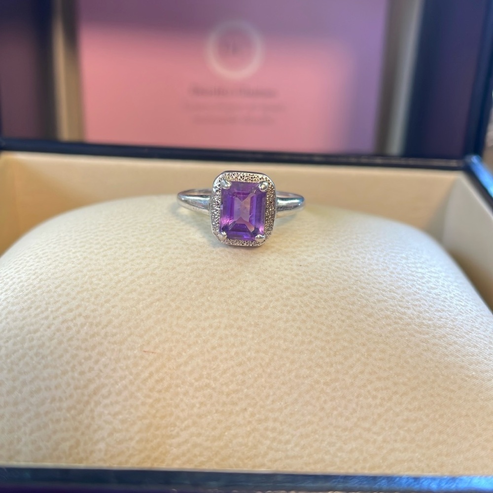 New Signed Sterling Silver size 7 ring with real Amethyst and tiny diamonds 💍